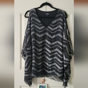 Roz & Ali cold shoulder blouse